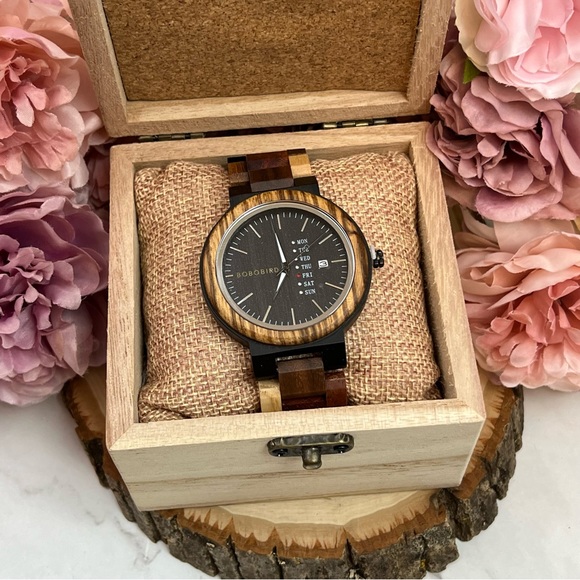 Luxury Multi Tone Colorful Wood Quartz Watch - Picture 6 of 16